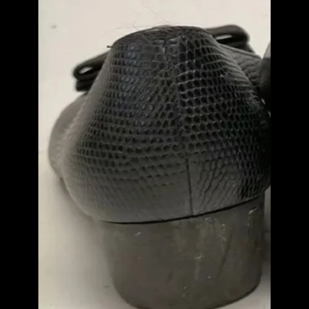 Salvatore Ferragamo croc embossed Black leather with‎ bow shoes